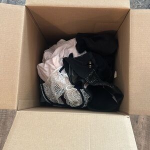Box of Victoria's Secret/ Pink
